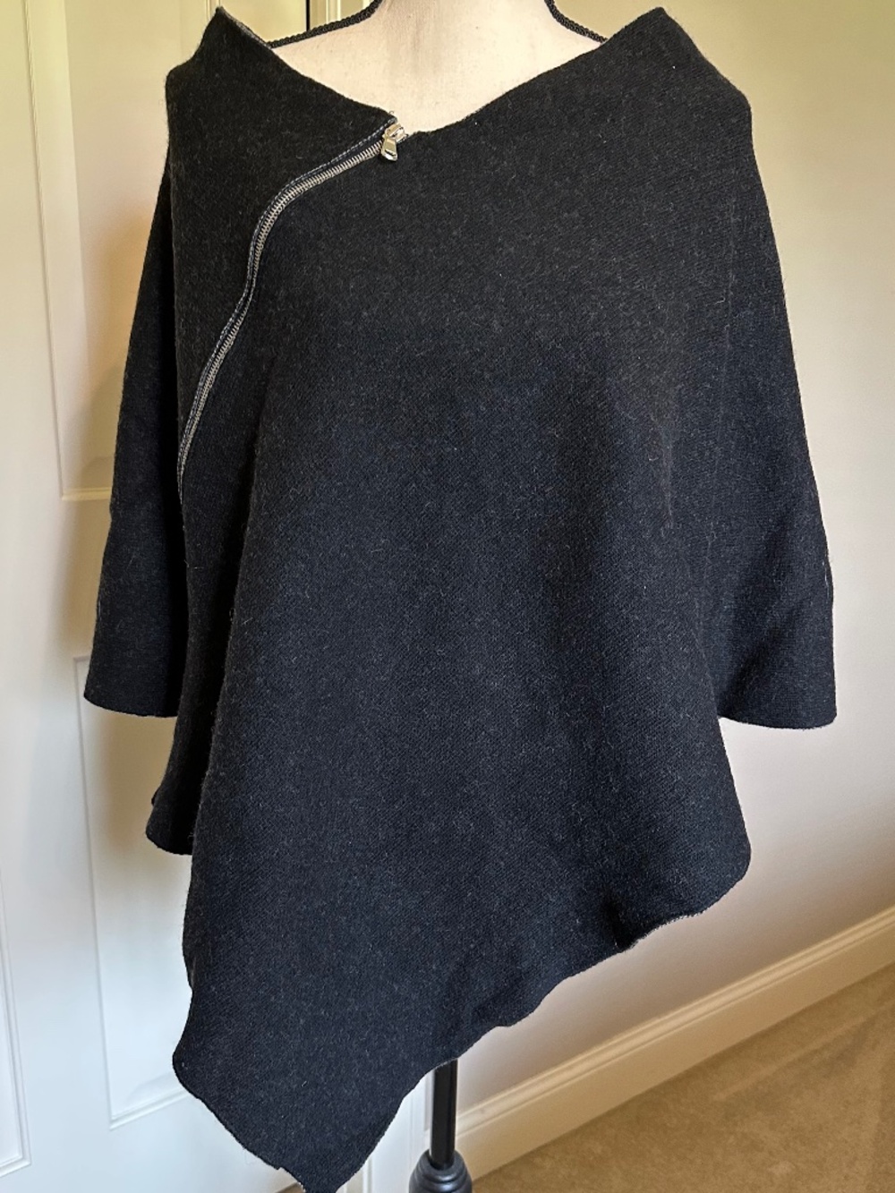 Nardi & Tagliaferri Poncho One Size Black Gray
